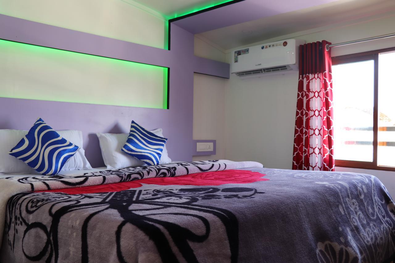 Friends Cruise, Nightstay Houseboat Alappuzha 외부 사진