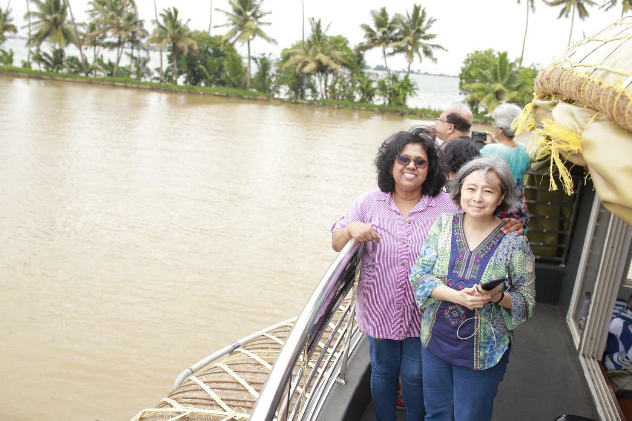 Friends Cruise, Nightstay Houseboat Alappuzha 외부 사진